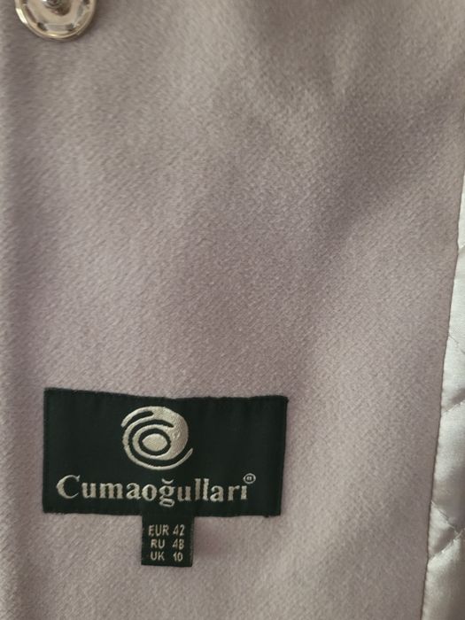 Продам женскую куртку 2000 тг