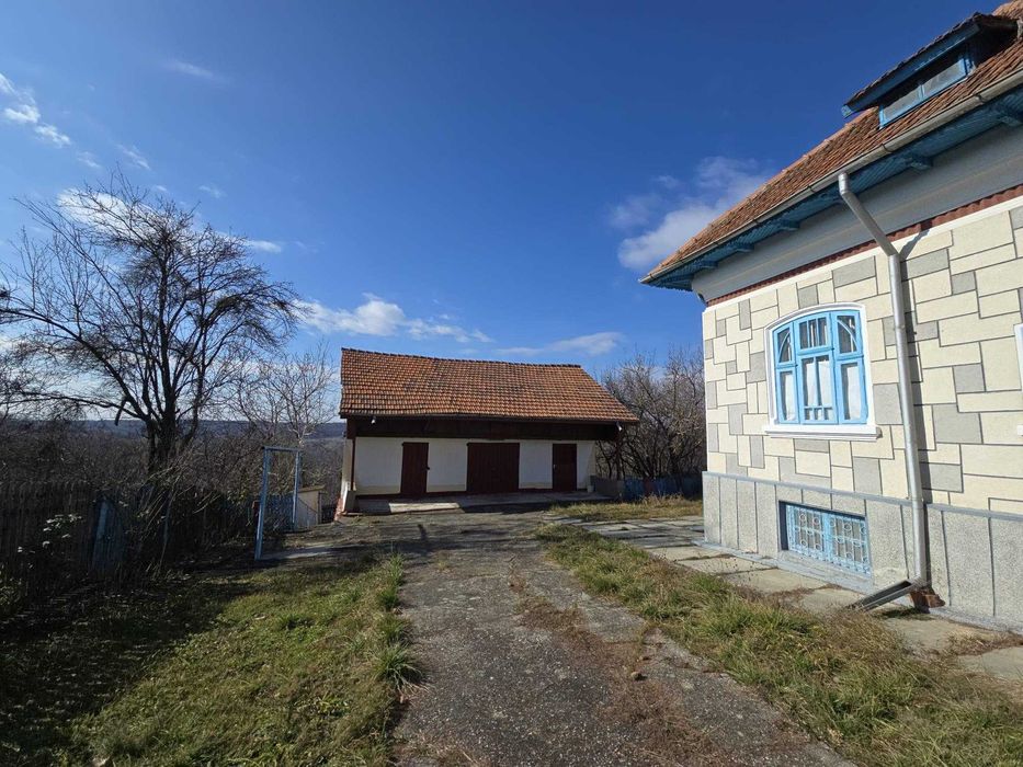 CASA D+P+M, Babana (Slatioare) + teren si padure, la 11km de Pitesti