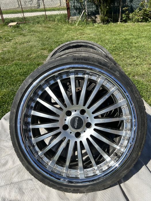 Продава се джанти 19.ц с чисто нови гуми 225/35zr19