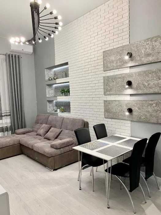 Центр, Чехова/Шевченко, Ойбек, шикарная высокопотолочка 2/2/4