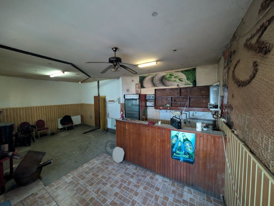 Casa cu spațiu comercial de vanzare pe str. Budiului