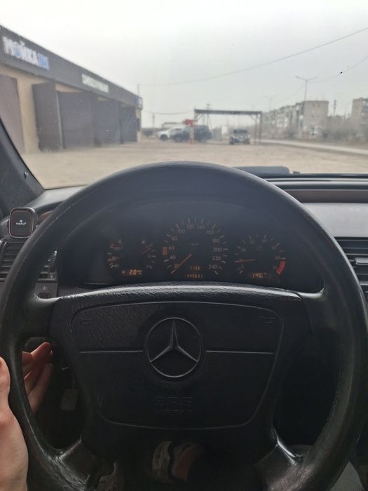 Мерседес С180 w202