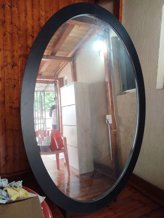 Oglinda făcută pe comanda