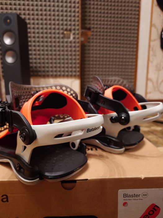 Крепления Bataleon Blaster AsymWrap Neon Red/White