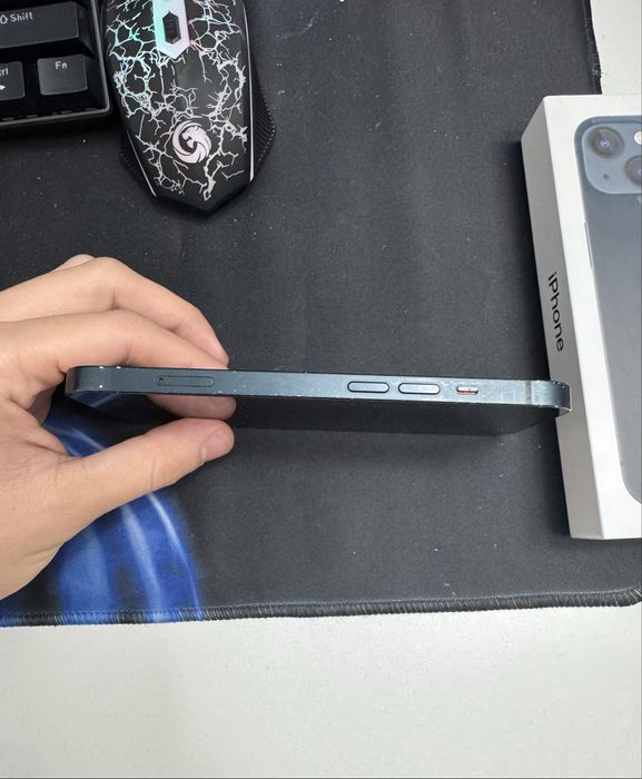 Продам Айфон 13 б/у