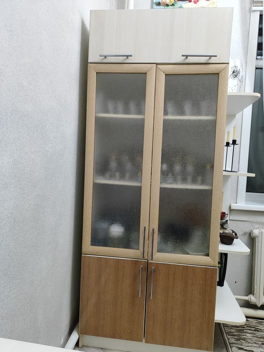 Продам Кухонный гарнитур+ буфет+ полки