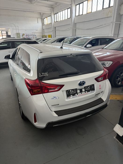 Toyota Auris Touring Sports Hybrid Lounge