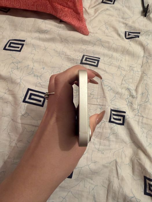 Айфон 14 емкость 84% память 256гб