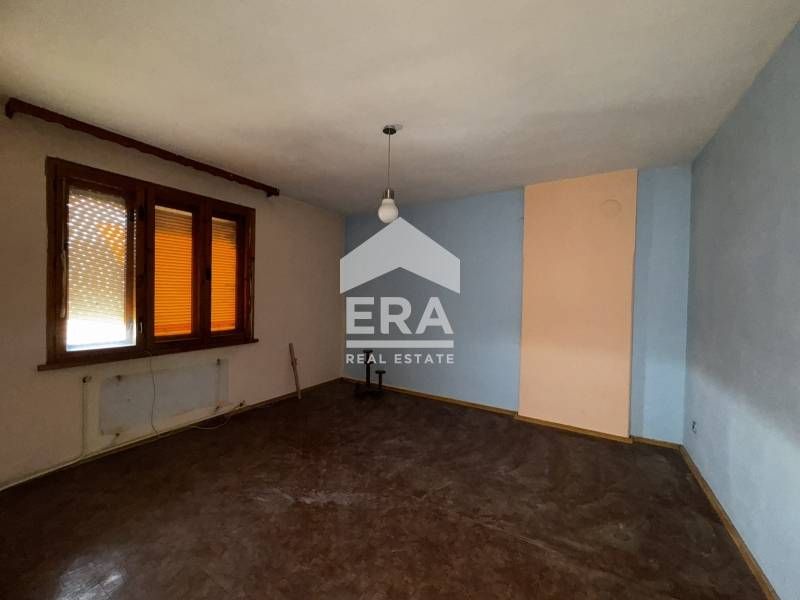 Тристаен апартамент в кв.,,Младежки хълм,,