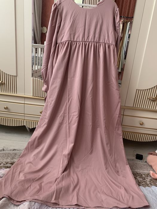 Красивое платье.