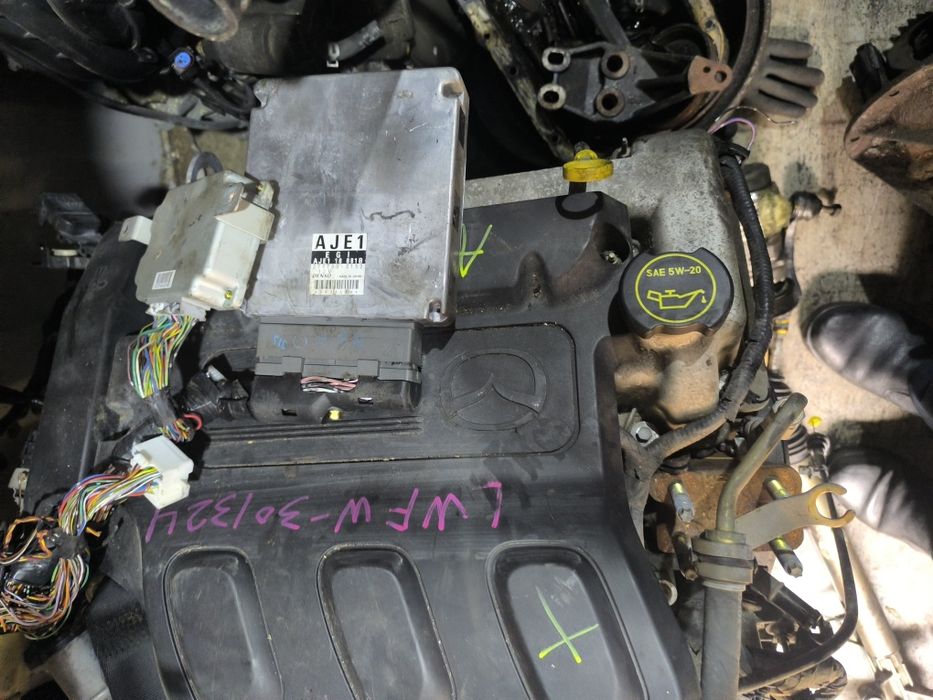 Продам запчасти на Мазду МПВ