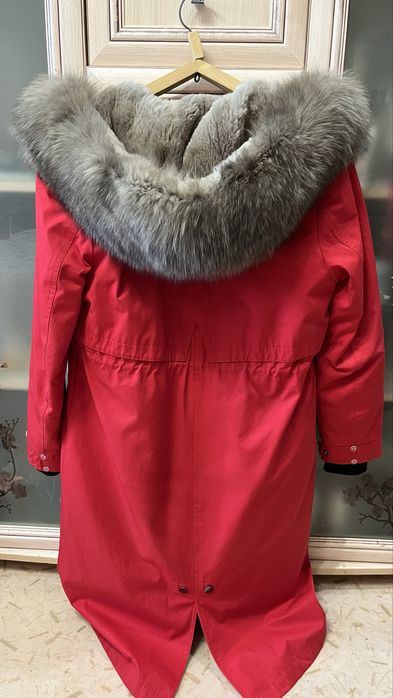 Продам парку зимнюю