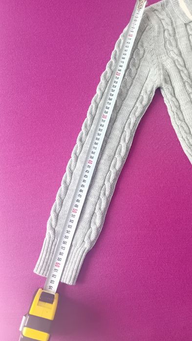 Нов Сив Пуловер.