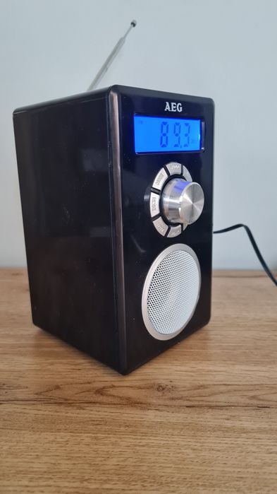 Цифрово радио с Bluetooth и АUX вход.