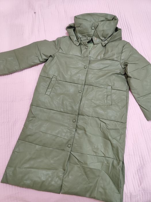 Фирменная непромокаемая из кожи