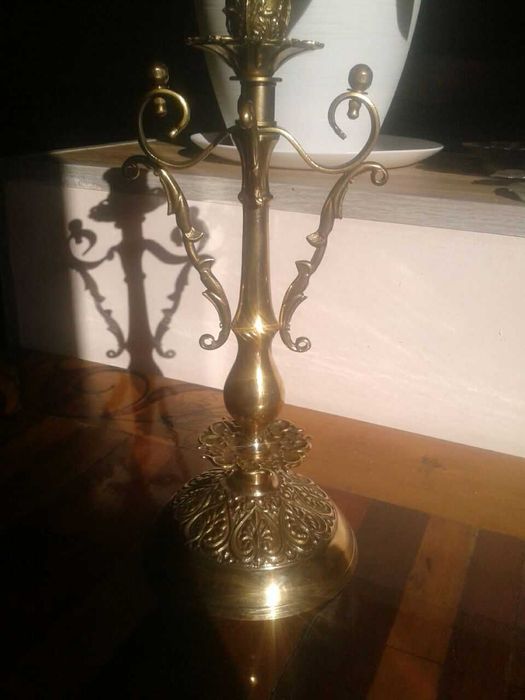 Продаются  старинные  подсвечники