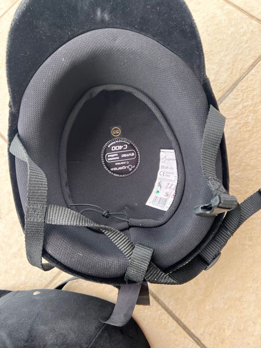 Продавам 3 каски за езда Fouganza (ползвани веднъж )