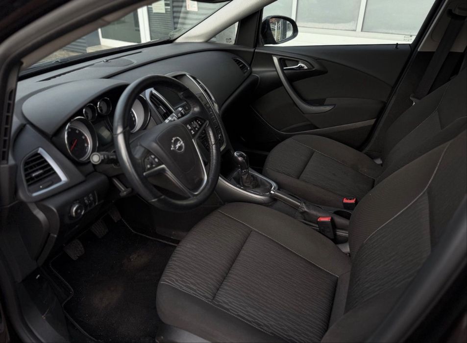 Opel Astra J  1.6 DIESEL ,  136CP,   EURO 6