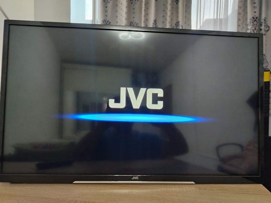 Vând televizor JVS Smart 32 inch 81 cm preț 400 fix