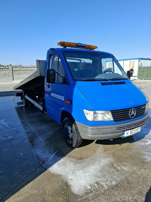 Продавам камион за Пътна помощ