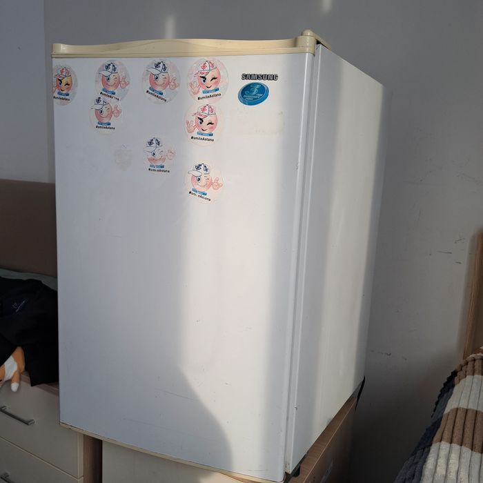 продам холодильник