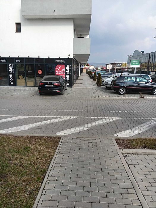 Ofer parcare vizavi Shopping City  Stanca