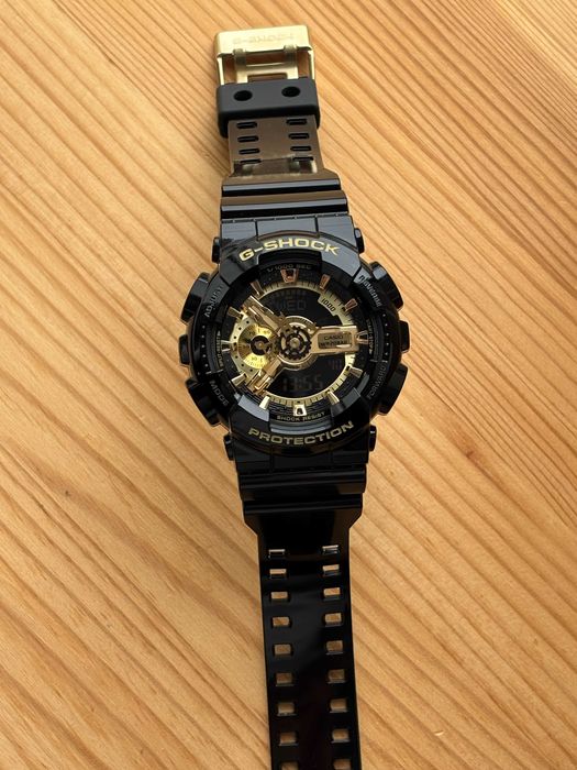 Ceas G-Shock Negru lucios auriu