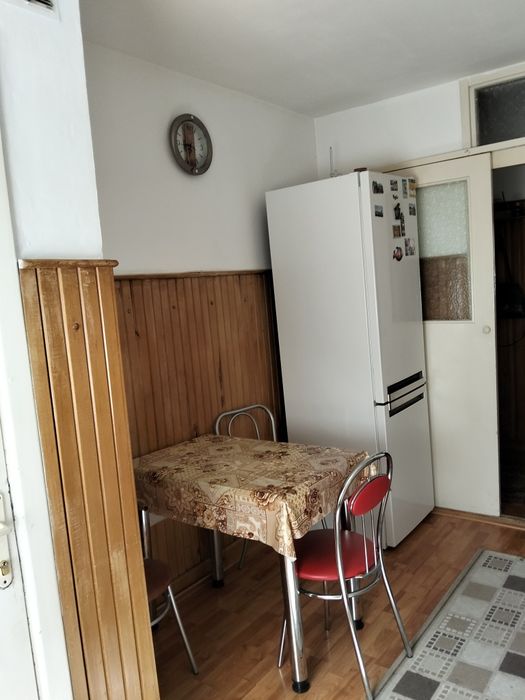Închiriez apartament
