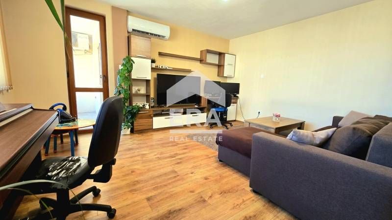 Продава се Четиристаен апартамент в Велико Търново, Център - 148 кв.м за 929 €/кв.м - Снимка #3