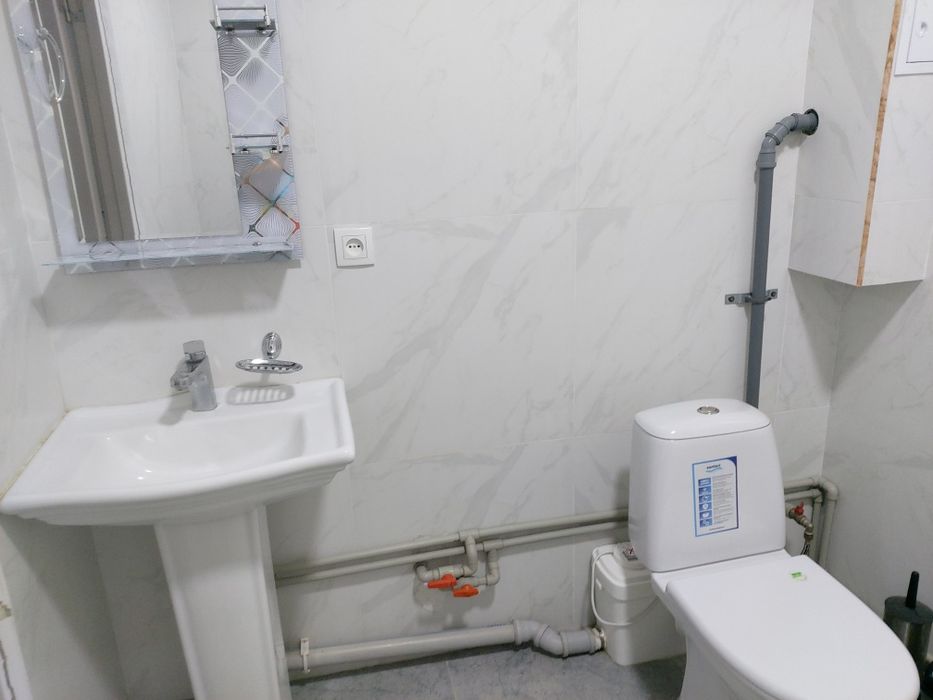 Аренда 1 бөлме жалға беріледі