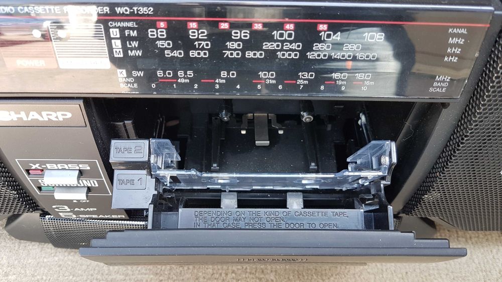 магнитола  SHARP