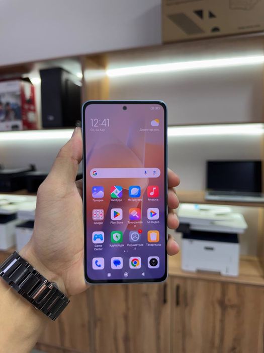 Телефон Redmi Note 13