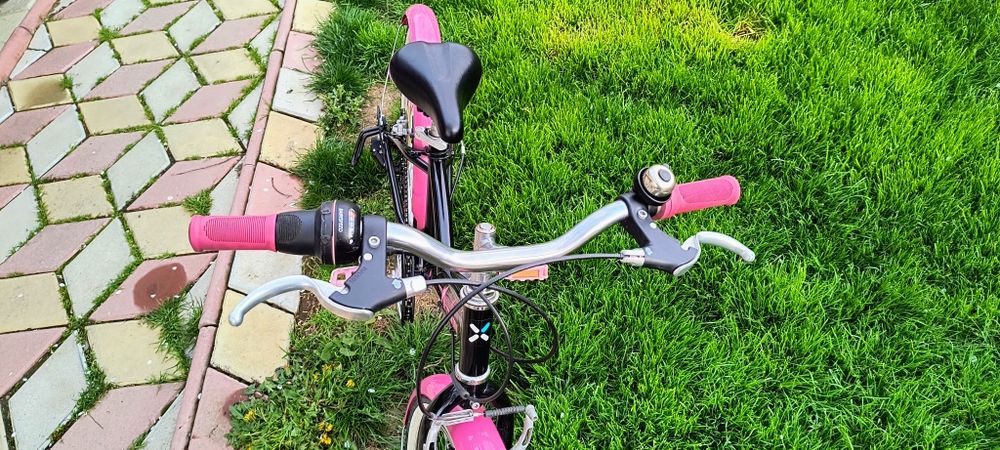 Bicicleta B-Twin 20" cu schimbator de viteze