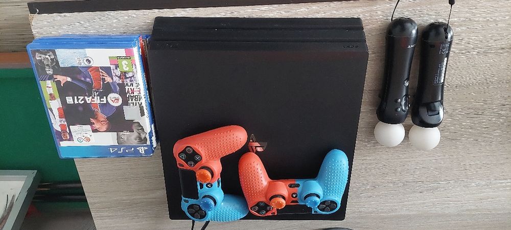 Ps4 pro ca nou,folosit foarte putin