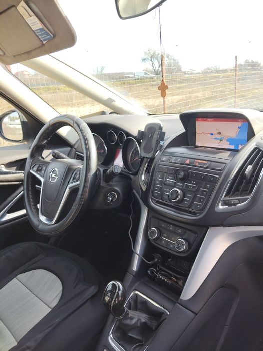 Opel zafira tourer 1.6 t-metan