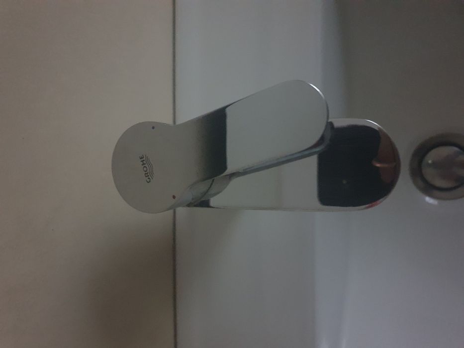 350 lei tot: wc suspendat+ chiuveta cu baterie Grohe+ oglinda