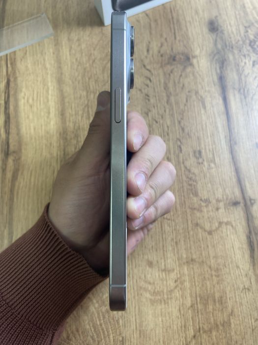 Продам Iphone 15 Pro Max 256gb