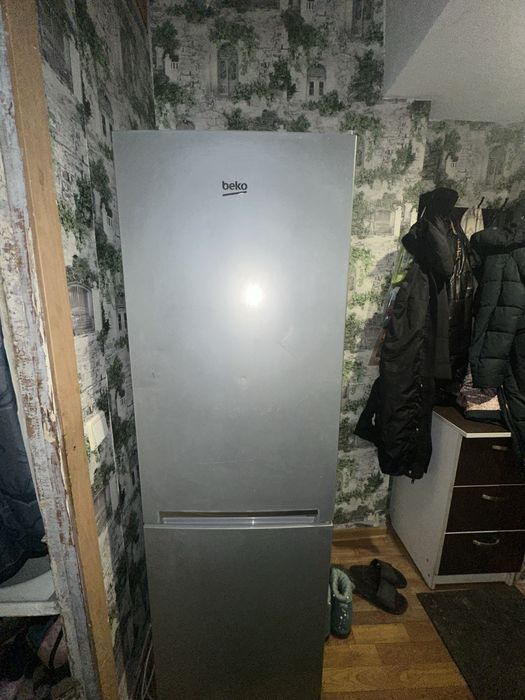 Продам холодильник