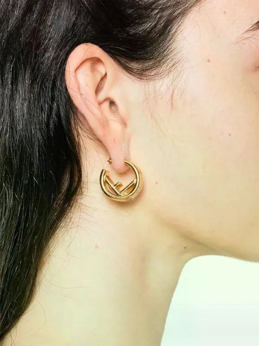 Fendi F is Fendi обеци халки