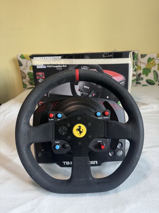 Thrustmaster Ferrari F599XX EVO 30 Wheel Alcantara Edition add-on
