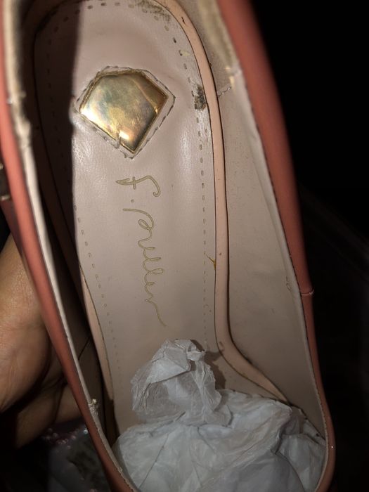 Туфли сотилади женские