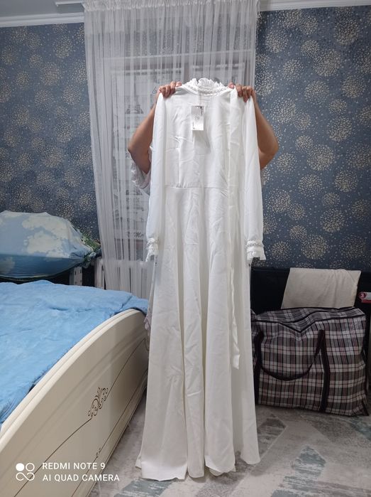 Продам белок платье