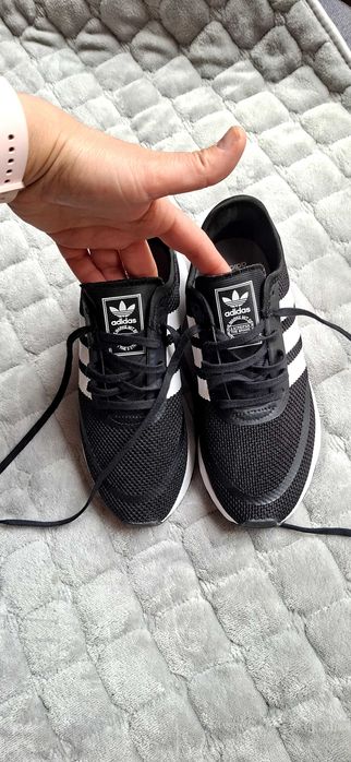 Оригинални чисто нови маратонки ADIDAS