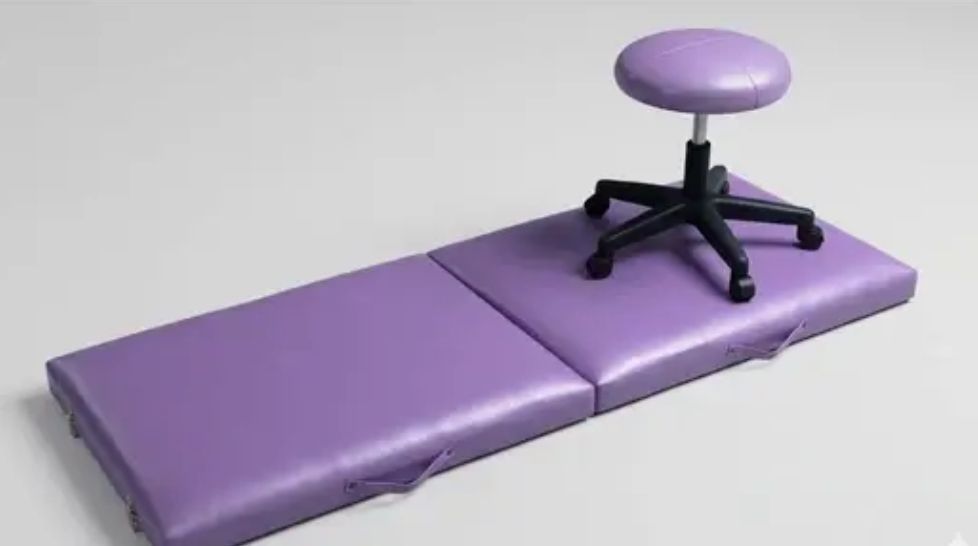 Продам кушетку в хорошем состоянии