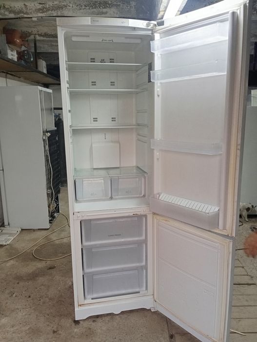 Продам холодильник