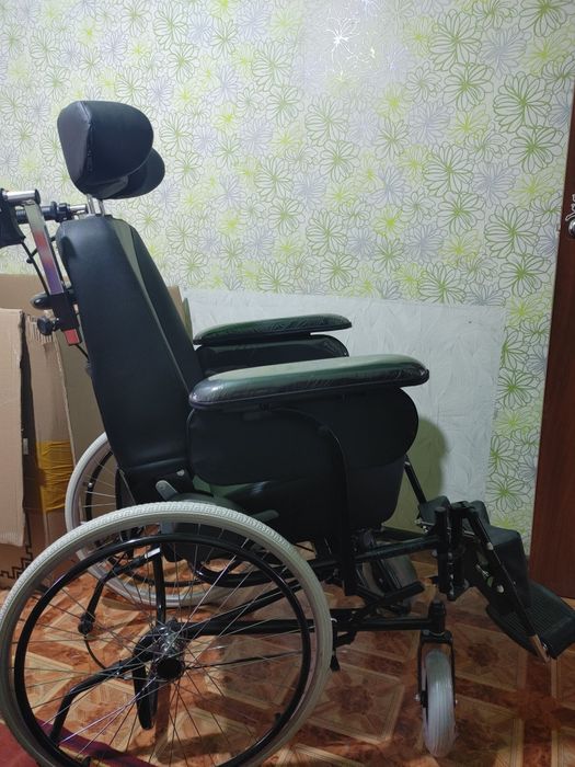 Продам Инвалидная . Кресло- Каляска
