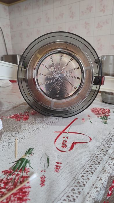 Vând storcător fructe