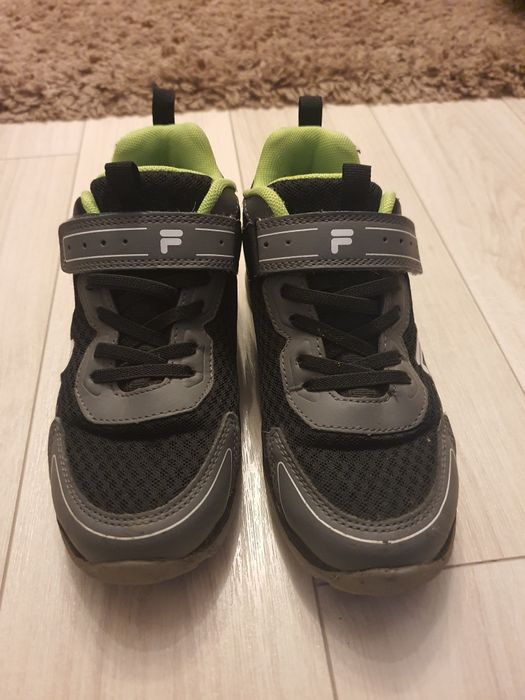 Adidasi copii 8-10 ani