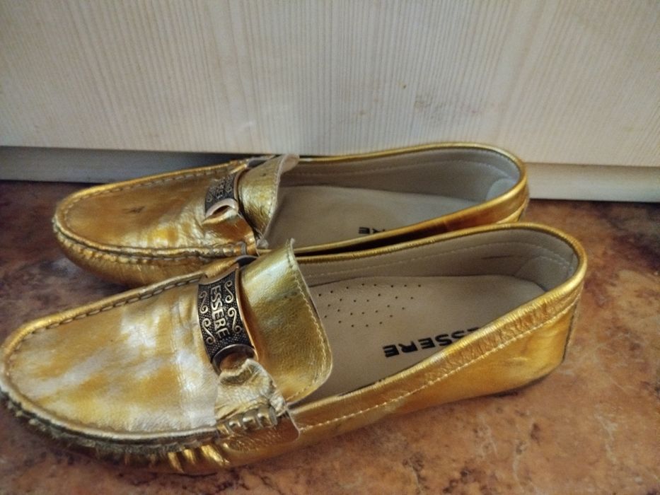 Продам мокасы женские