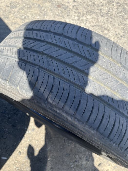 Продам шины на 18 в отличном сост 2 шт